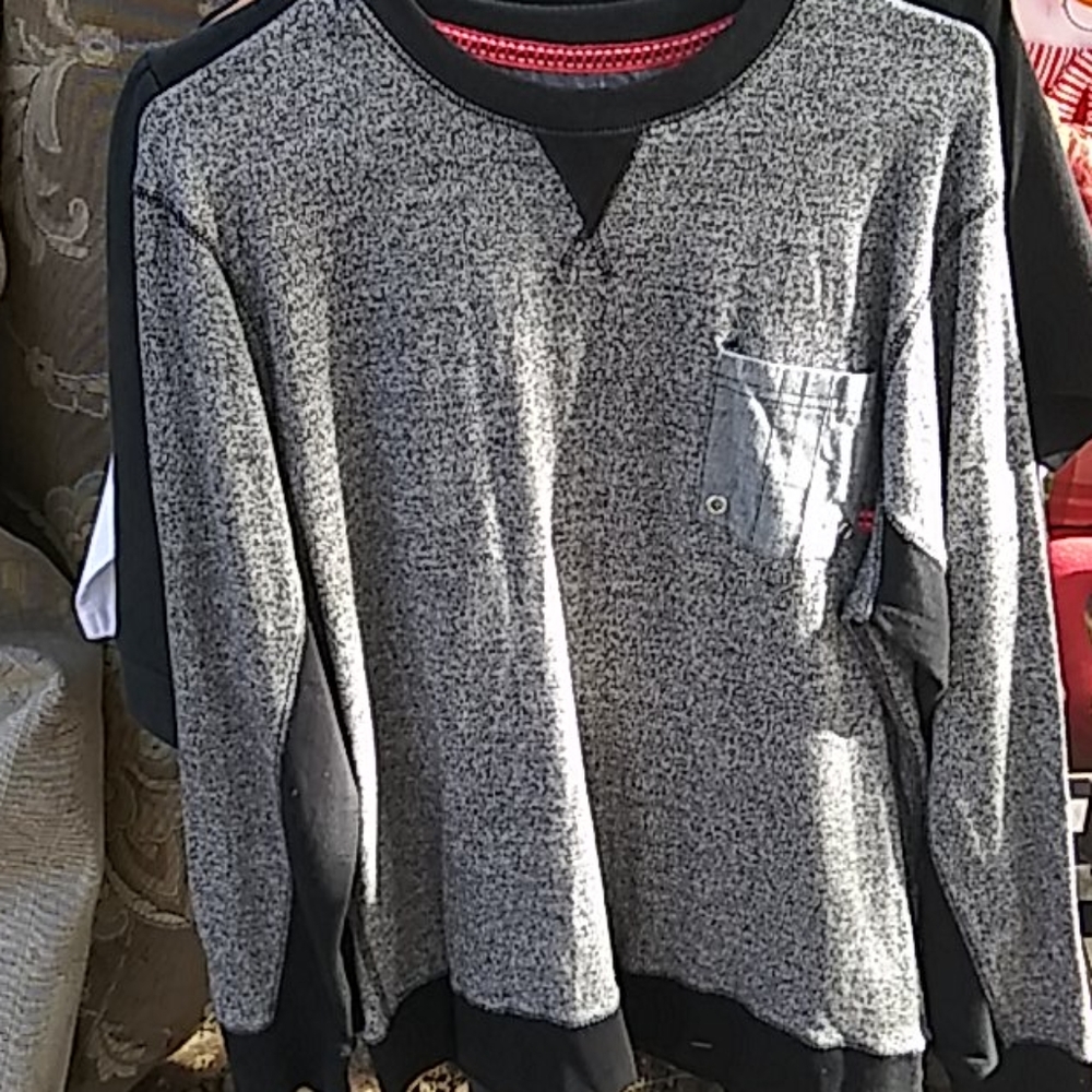 Mens long sleeve light sweater